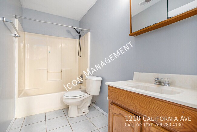 Building Photo - 1210 California Ave