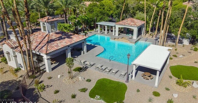 Building Photo - 135 Pebble Ridge Rd