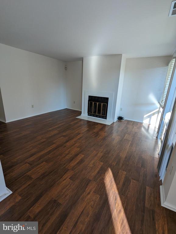 Building Photo - 7145 Donnell Pl