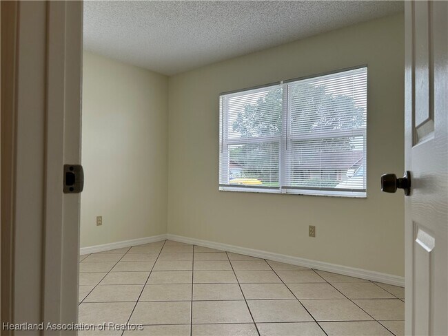 Building Photo - 4231 Grass Ave