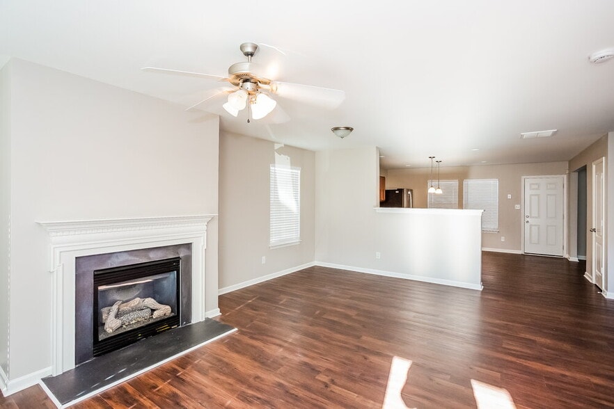 Building Photo - 363 Morning Dew Dr