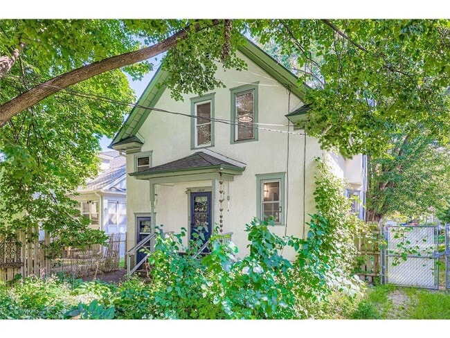 Building Photo - 1834 Fillmore St NE