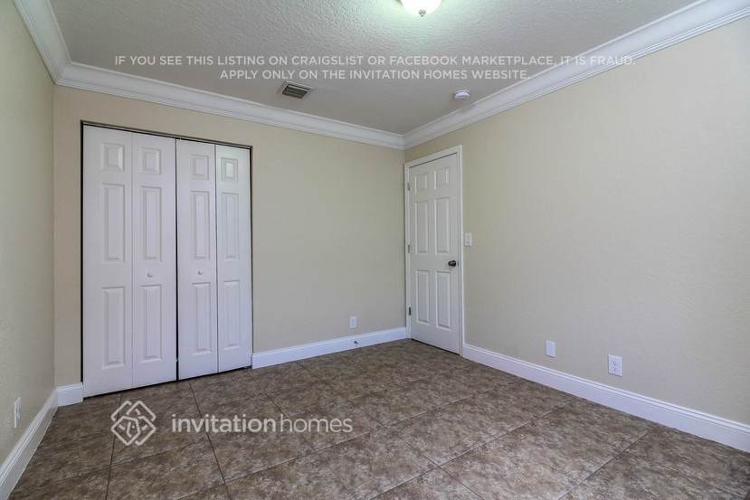 Building Photo - 7302 Spinnaker Bay Dr