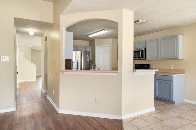 Building Photo - 3434 Fiorella Way
