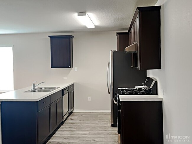 Building Photo - 9802 Marbach Brk