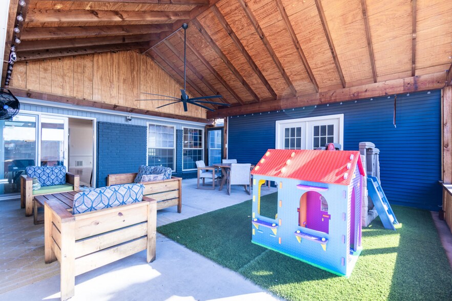 Building Photo - 12525 Wharton Dr