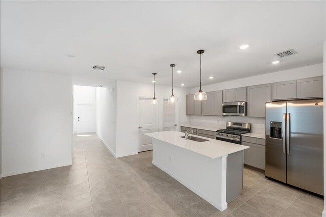 Building Photo - 11177 Fernbrook Dr