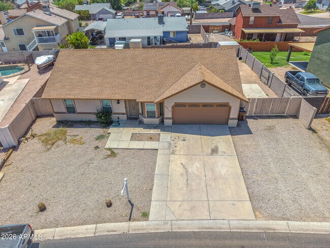 Building Photo - 9315 E Dallas St