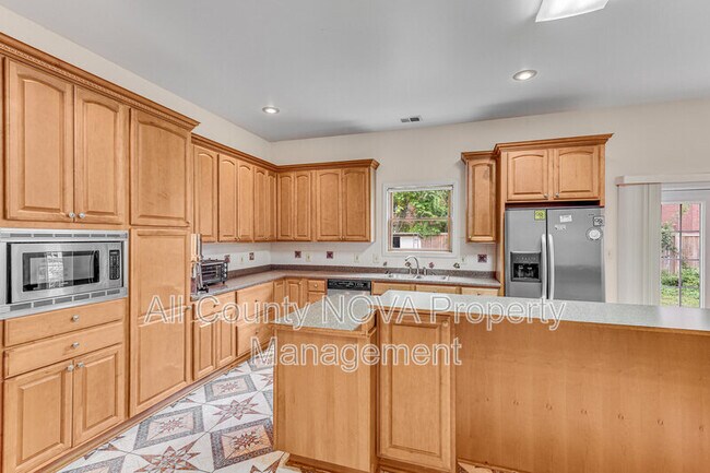 Building Photo - 7412 Marc Dr