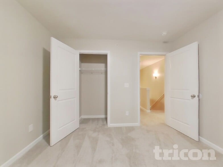 Building Photo - 502 Hickory Leaf Ct