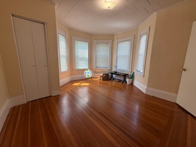 Building Photo - 53 Litchfield St