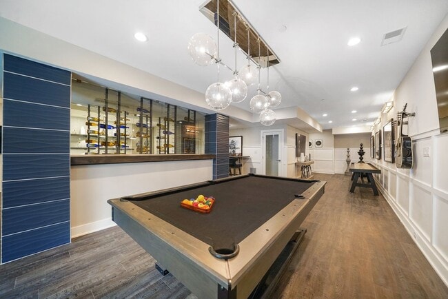 Building Photo - Luxury Fully Furnished 3 Bed 3.5 Bath Townhome in Darlington Ridge