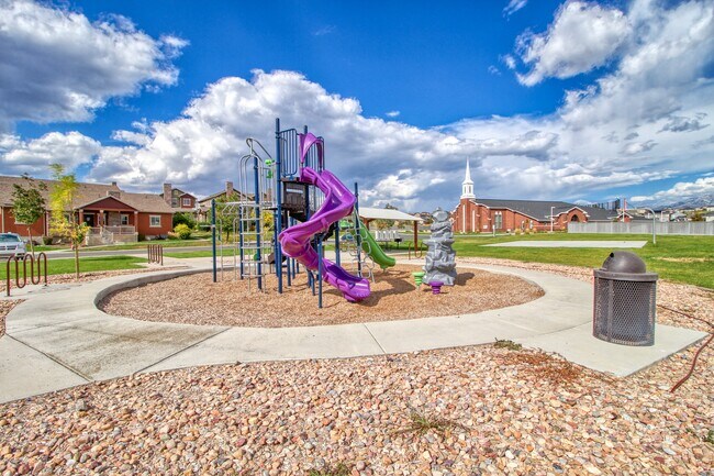 Building Photo - 8636 N Cypress Alley