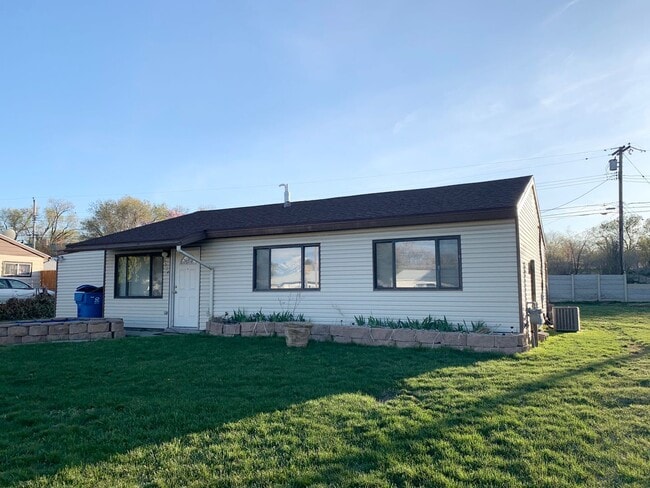 Building Photo - 5004 S Pieper Blvd