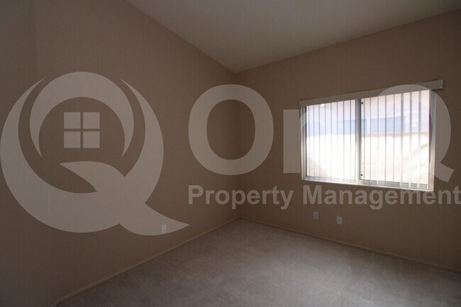 Building Photo - 4625 E Desert Cactus St