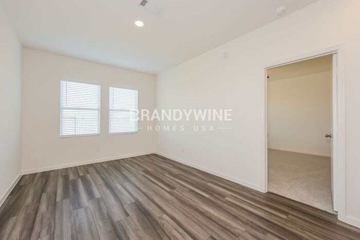 Building Photo - 8348 Sniptoe Dr