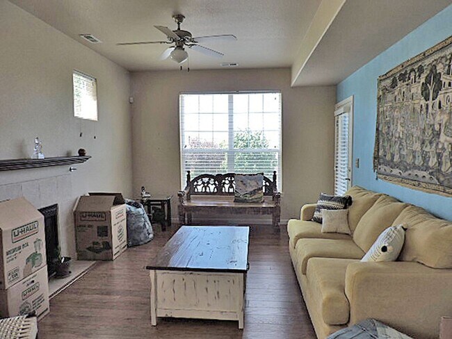 Building Photo - 4326 Alder Springs View