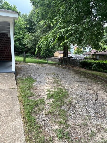 Building Photo - 1650 Sheffield Rd