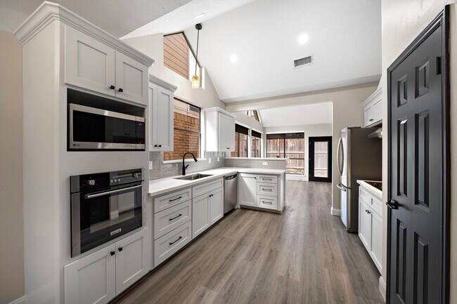 Building Photo - 1631 Gingerleaf Ln
