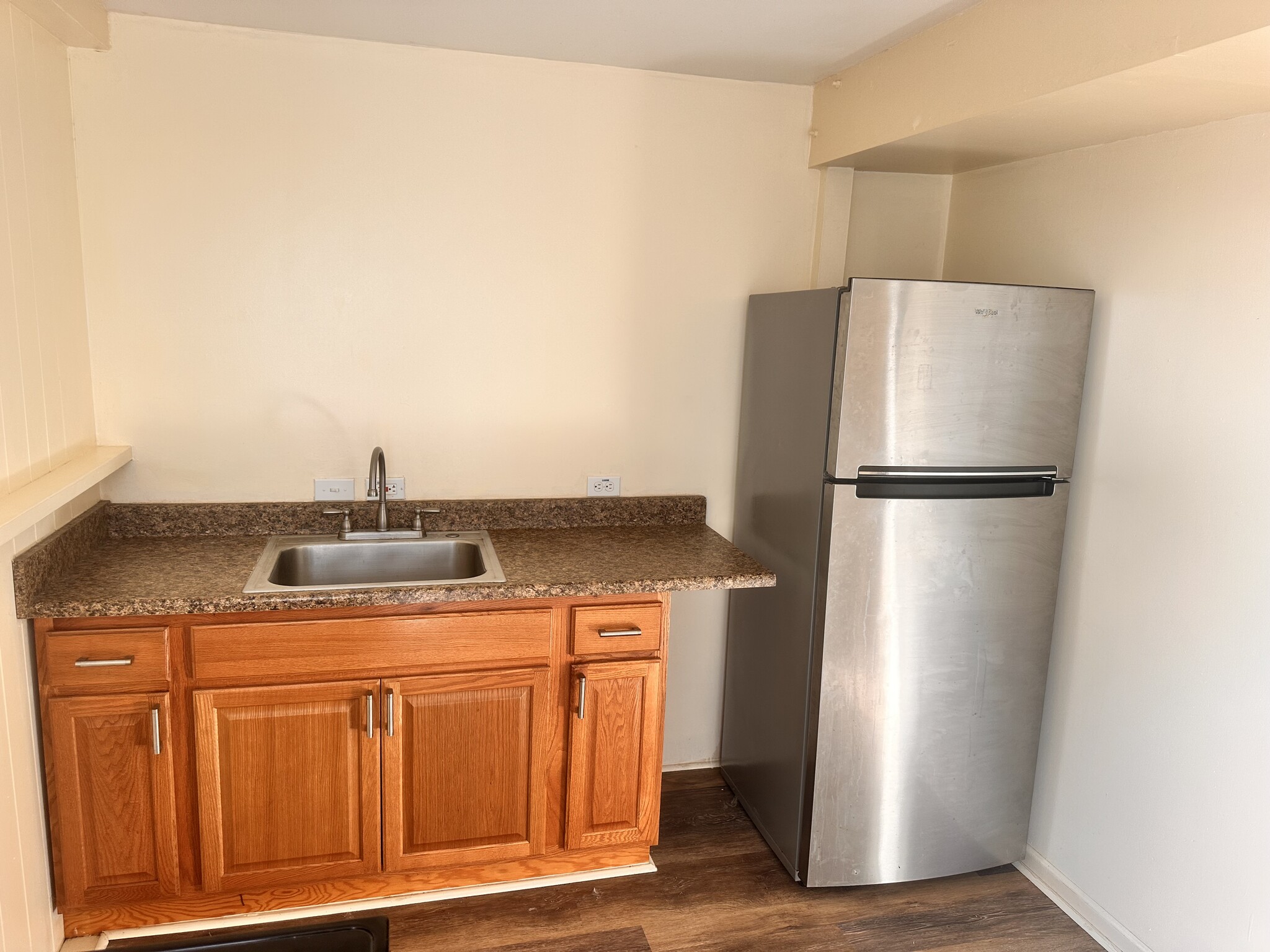 Kitchen - 1910 Naio St