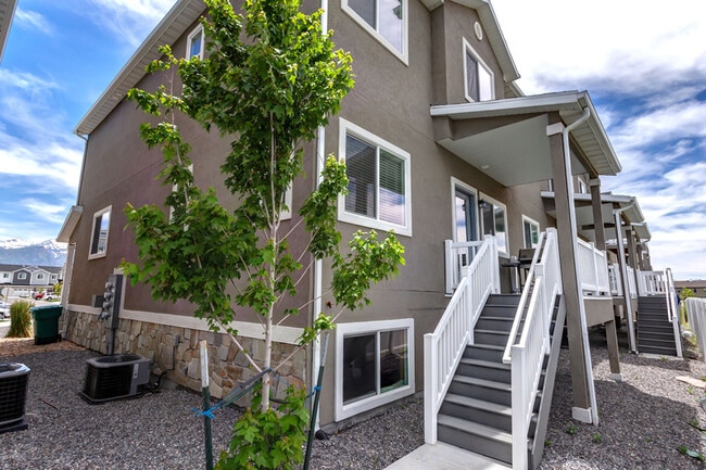 Building Photo - 730 S 1840 W