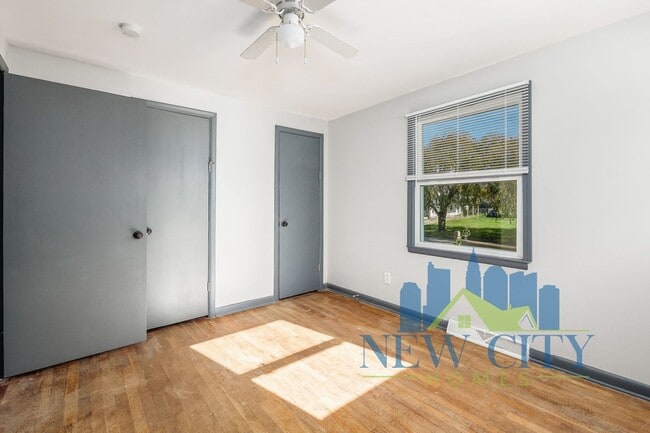 Building Photo - WAIVED APPLICATION FEE THRU! Single Family...