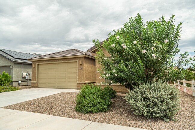 Building Photo - 12640 N Wildrose Dr