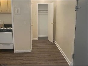 Building Photo - 79 Hopkins Pl