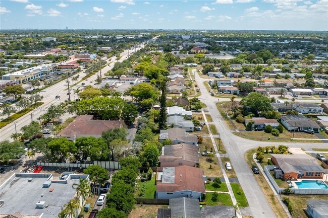 Building Photo - 2620 NW 83rd Ave