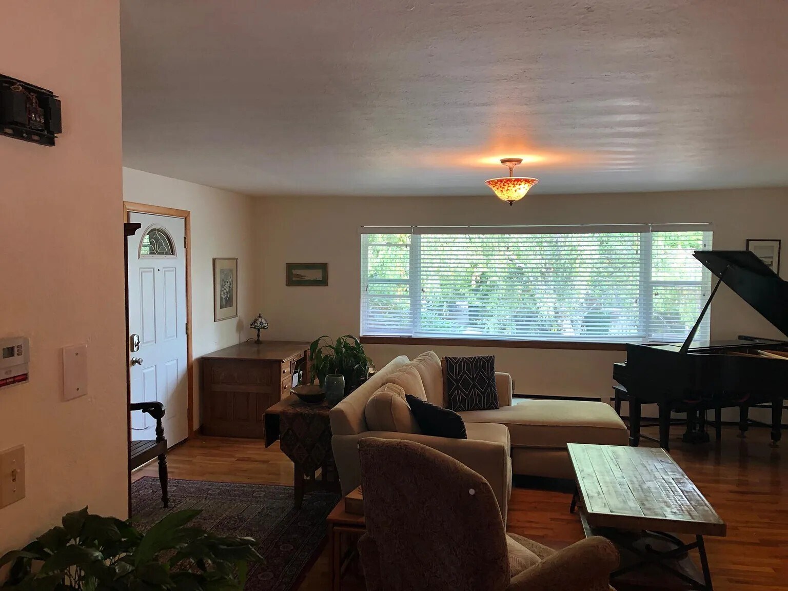 Building Photo - 1002 N 5th St