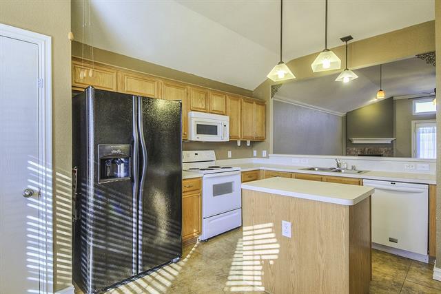Building Photo - 718 Donny Brook Dr