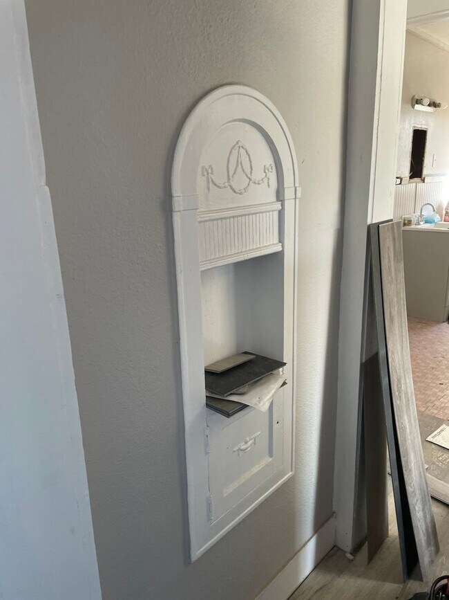 Building Photo - 1309 5th St