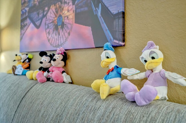 Building Photo - 12562 International Dr