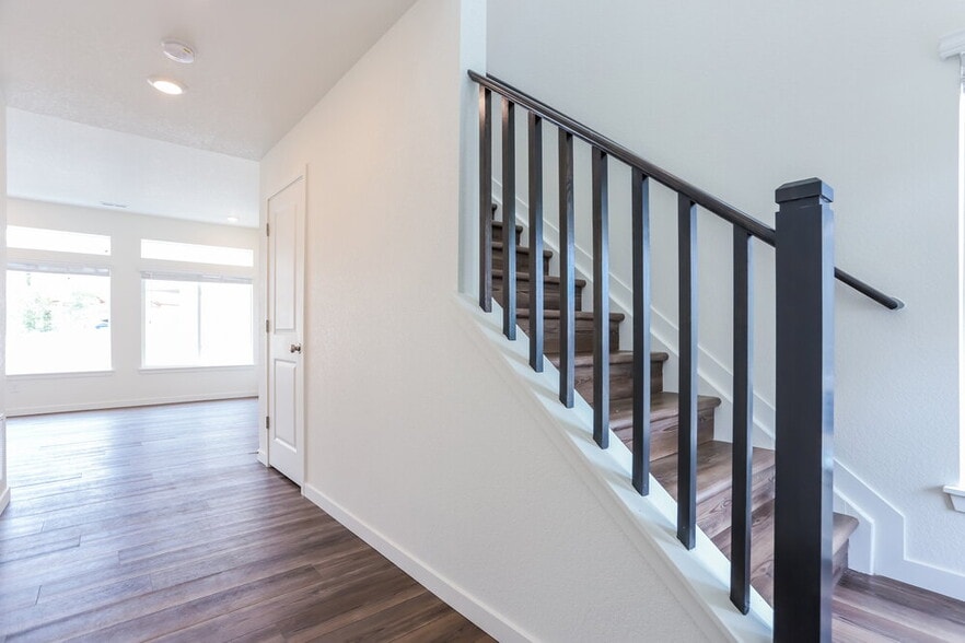 Building Photo - 18568 E 47th Ave