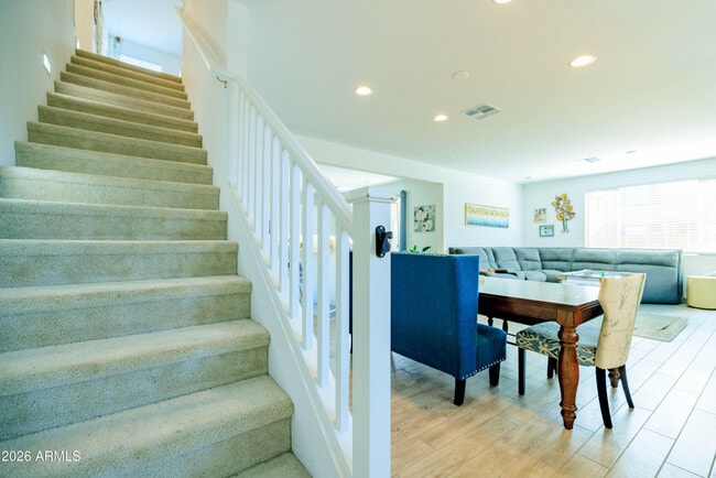Building Photo - 21513 E Sparrow Dr
