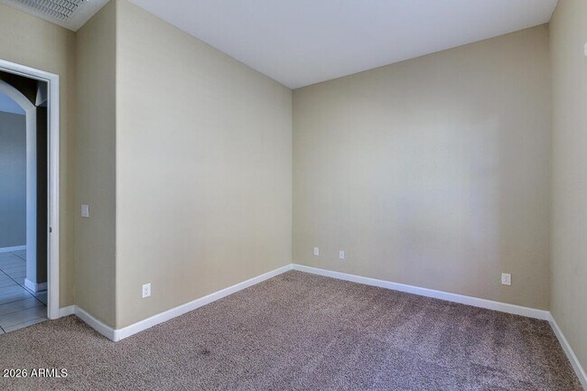 Building Photo - 1367 S Country Club Dr