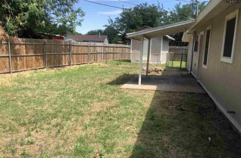 Building Photo - 1442 Deville St