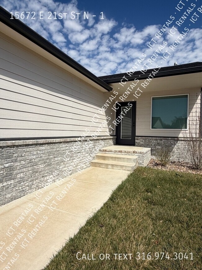 Building Photo - 15672 E 21st St N