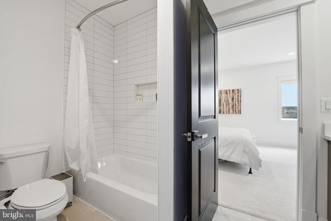 Building Photo - 2504 12th St N