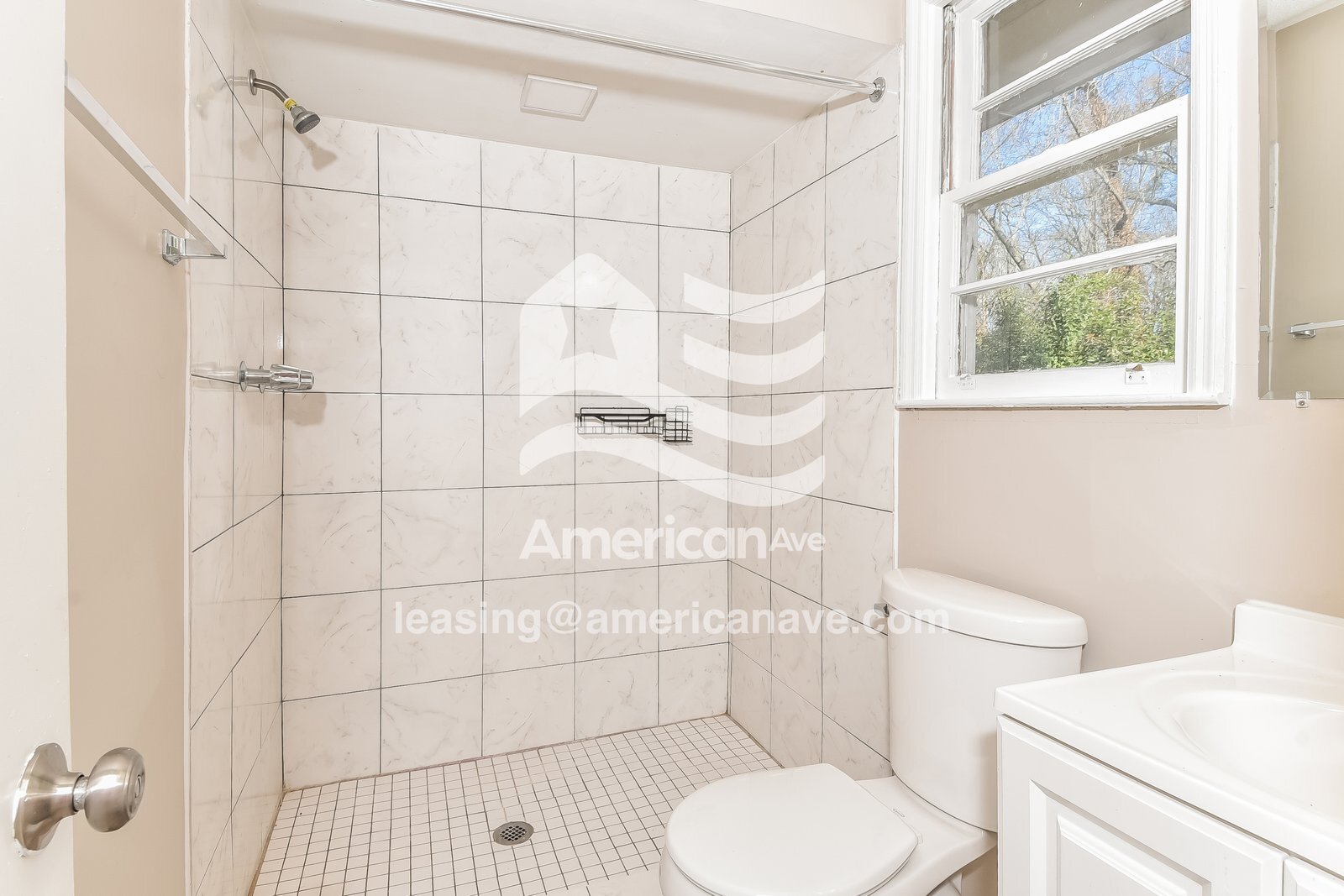 Building Photo - 4016 Williamsburg Dr