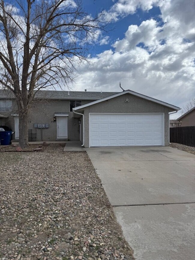 Primary Photo - 1110 Bellflower LLC. 706-708 S. Bellflower...