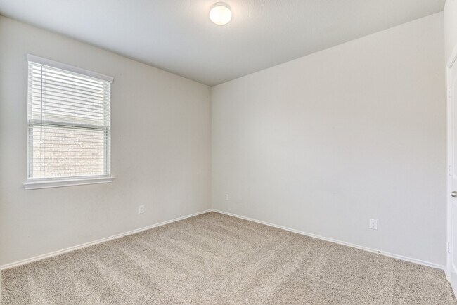 Building Photo - 20923 Corisande St