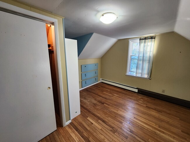 Building Photo - 203 Consaul Rd