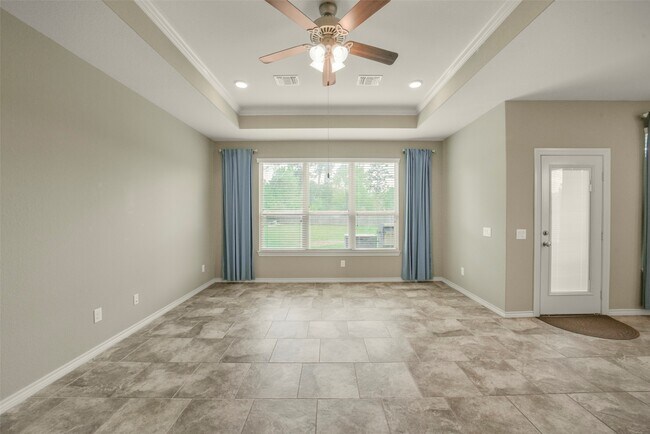 Building Photo - 9651 Thimbleweed Dr