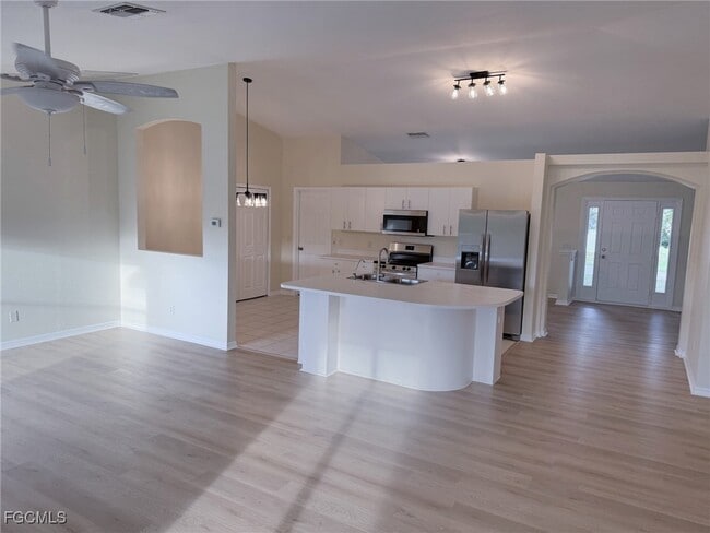 Building Photo - 3522 SW 14th Pl