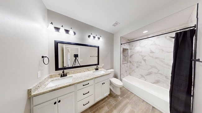 Building Photo - 5109 W Grey Ghost Rd