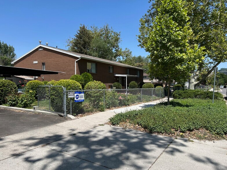 Building Photo - 1454 S Richards St
