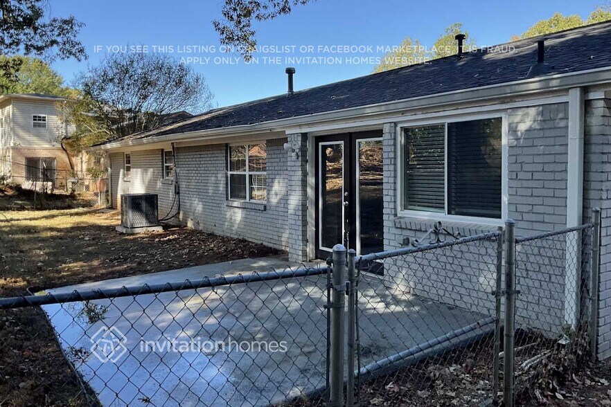 Building Photo - 3871 Leisure Springs Dr