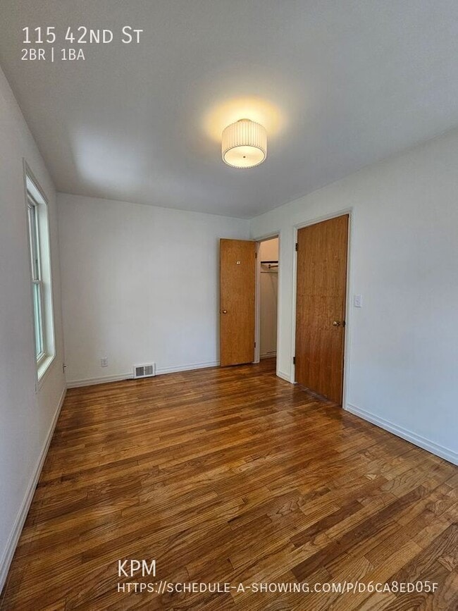 Building Photo - 115 42nd St