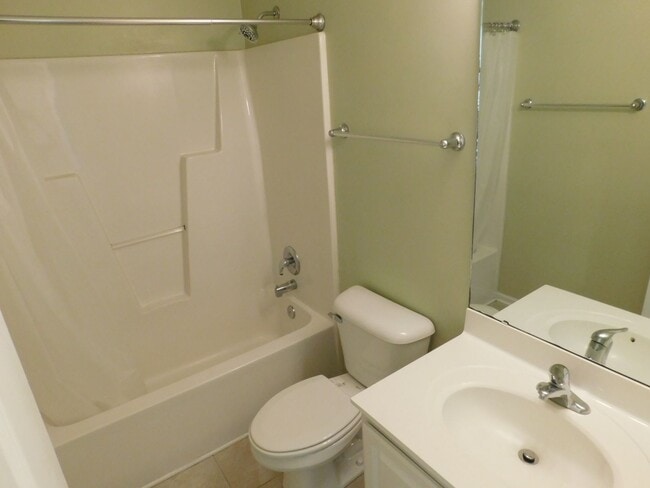 Building Photo - Great home in a desirable neighborhood!